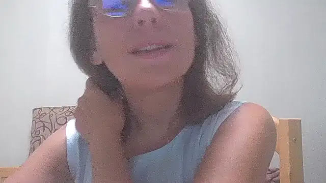 Snapshot of HollyJewel chatting on September 12, 2025, 4:51 pm HollyJewel online show from September 12, 2025, 4:51 pm
