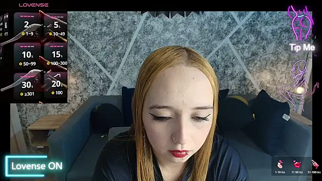 Snapshot of Liaroberts1 chatting on July 30, 2026, 1:43 pm Liaroberts1 online show from July 30, 2026, 1:43 pm
