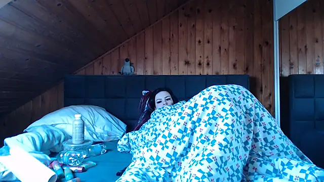 BoeseMoni1998 online show from October 19, 2025, 8:39 am