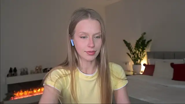 Snapshot of ella_twinkl chatting on April 25, 2026, 9:01 pm ella twinkl online show from April 25, 2026, 9:01 pm