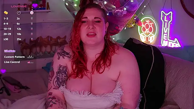 Snapshot of opalreigning chatting on October 25, 2025, 7:07 am opalreigning online show from October 25, 2025, 7:07 am