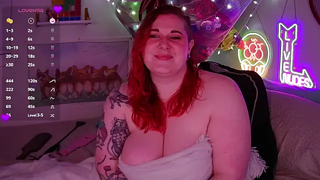 Snapshot of opalreigning chatting on November 20, 2025, 12:28 pm opalreigning online show from November 20, 2025, 12:28 pm