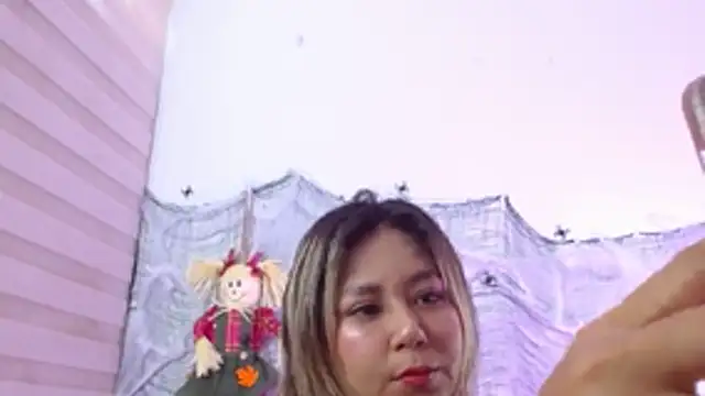 Snapshot of AriannaTorres chatting on October 21, 2025, 11:20 am AriannaTorres online show from October 21, 2025, 11:20 am