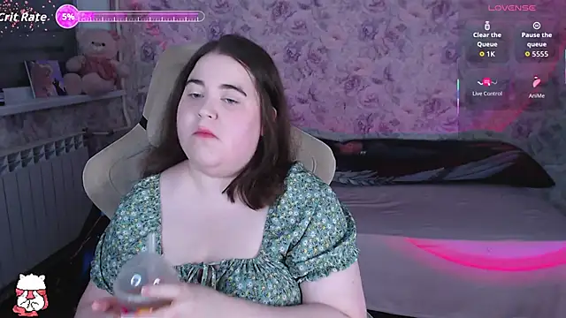 Estelle Hicks online show from May 16, 2026, 7:02 pm