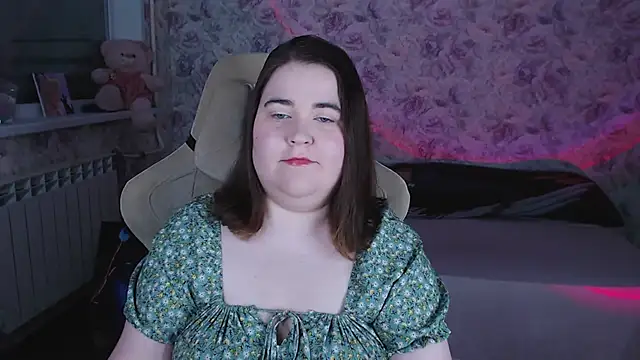 Estelle Hicks online show from April 23, 2026, 6:53 pm