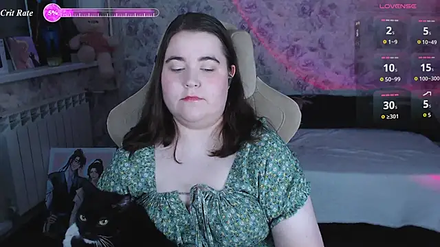 Snapshot of Estelle_Hicks chatting on August 2, 2026, 7:44 pm Estelle Hicks online show from August 2, 2026, 7:44 pm