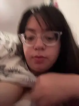 Snapshot of indiegirl666 chatting on March 6, 2026, 2:17 am indiegirl666 online show from March 6, 2026, 2:17 am