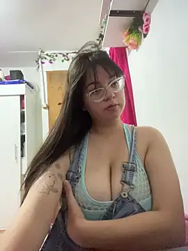 Snapshot of indiegirl666 chatting on February 18, 2026, 2:42 am indiegirl666 online show from February 18, 2026, 2:42 am