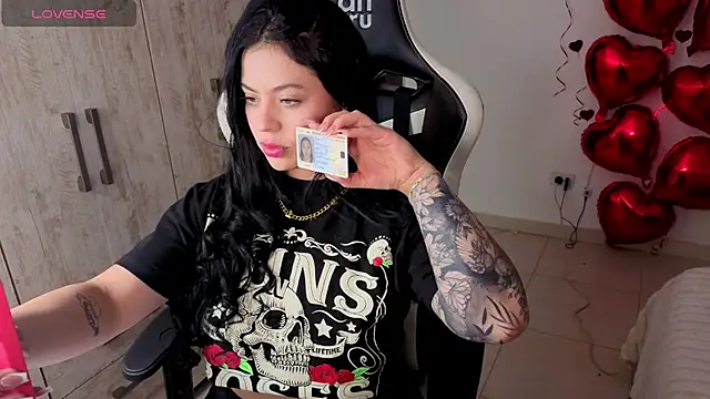 Victoryyy  online show from February 12, 2026, 11:04 pm