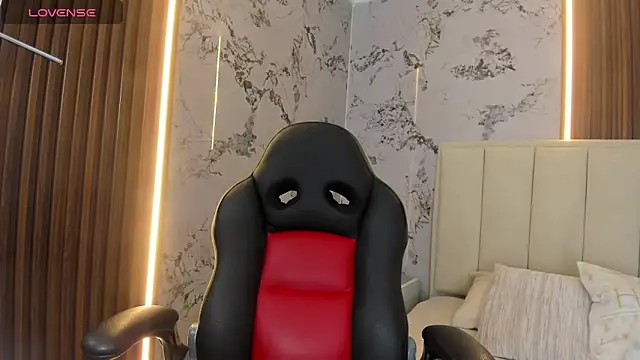 Snapshot of SUNNYCYRUS chatting on November 12, 2025, 12:31 pm SUNNYCYRUS online show from November 12, 2025, 12:31 pm