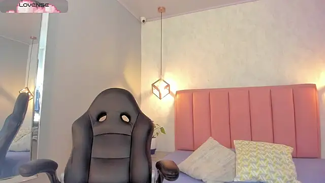 Snapshot of SUNNYCYRUS chatting on November 6, 2025, 12:31 pm SUNNYCYRUS online show from November 6, 2025, 12:31 pm