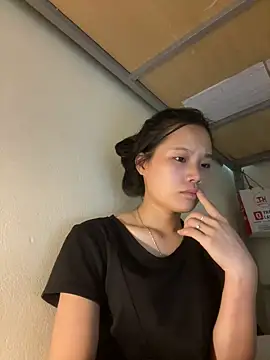 Snapshot of Be-MyMy chatting on September 10, 2025, 1:43 pm Be-MyMy online show from September 10, 2025, 1:43 pm