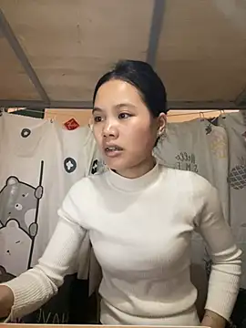 Snapshot of Be-MyMy chatting on February 14, 2025, 3:54 am Be-MyMy online show from February 14, 2025, 3:54 am