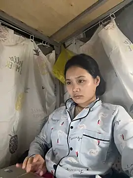 Snapshot of Be-MyMy chatting on March 1, 2025, 4:33 pm Be-MyMy online show from March 1, 2025, 4:33 pm