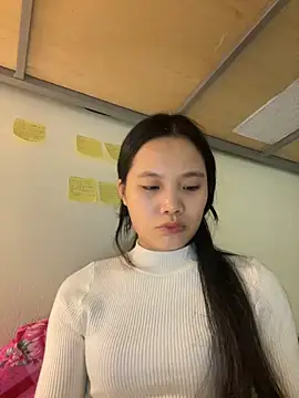 Snapshot of Be-MyMy chatting on December 30, 2024, 2:19 pm Be-MyMy online show from December 30, 2024, 2:19 pm