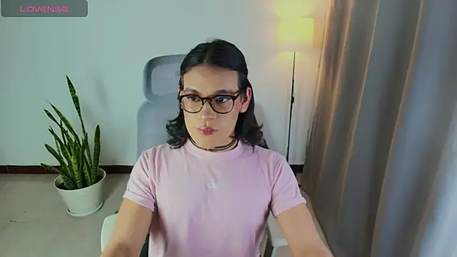 Snapshot of vitta_alfayed chatting on November 11, 2025, 4:40 am vitta alfayed online show from November 11, 2025, 4:40 am