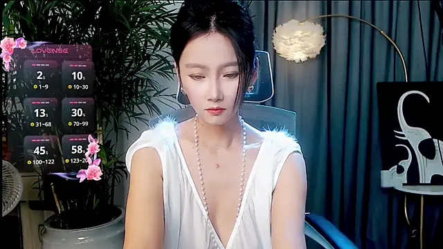 FeiFei-babe online show from October 11, 2025, 12:50 pm
