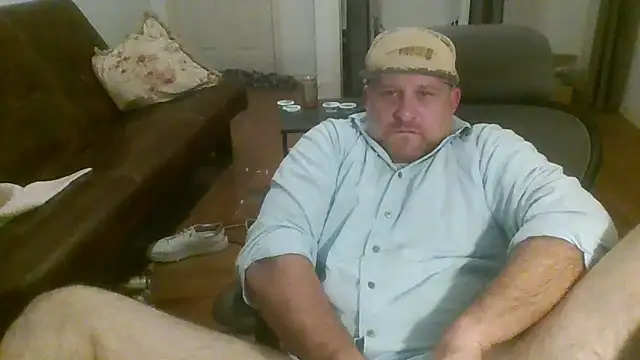 Snapshot of poundyouout69 chatting on April 1, 2026, 5:20 am poundyouout69 online show from April 1, 2026, 5:20 am
