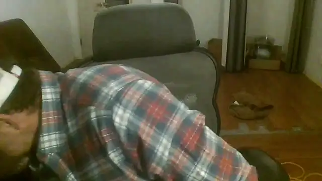 poundyouout69 online show from January 7, 2026, 1:21 am