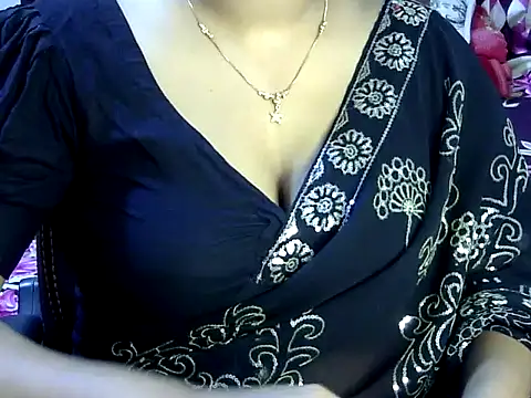 BengaliQueenStar online show from March 8, 2025, 5:11 pm