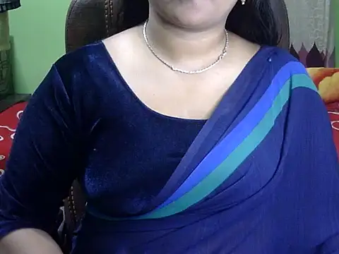 BengaliQueenStar online show from December 15, 2025, 3:18 pm