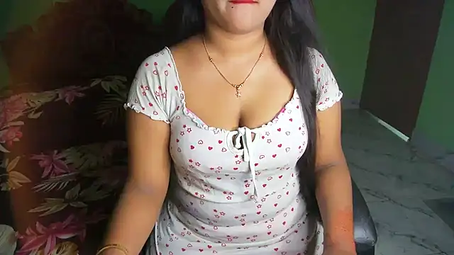 Snapshot of BengaliQueenStar chatting on May 7, 2026, 4:21 pm BengaliQueenStar online show from May 7, 2026, 4:21 pm