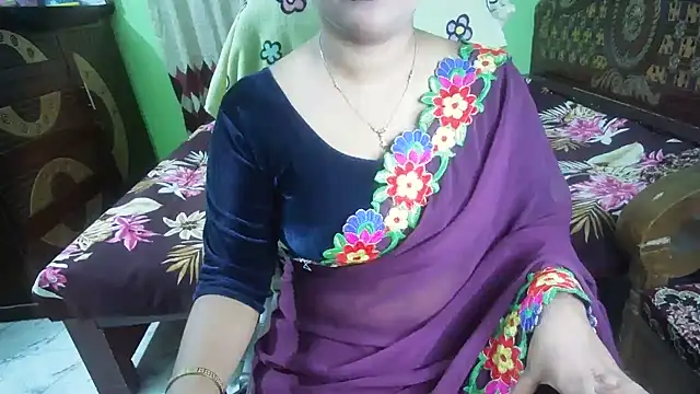 Snapshot of BengaliQueenStar chatting on June 21, 2026, 4:02 pm BengaliQueenStar online show from June 21, 2026, 4:02 pm