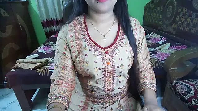 Snapshot of BengaliQueenStar chatting on July 7, 2026, 5:05 pm BengaliQueenStar online show from July 7, 2026, 5:05 pm