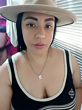 Snapshot of marta201_alfaro chatting on November 29, 2025, 6:52 pm marta201 alfaro online show from November 29, 2025, 6:52 pm