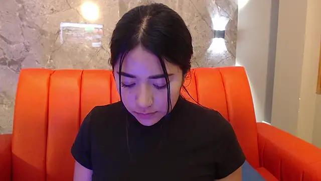 Snapshot of Susy_thomson chatting on September 9, 2025, 1:05 am Susy thomson online show from September 9, 2025, 1:05 am