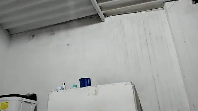 jadesmiith1 online show from October 21, 2025, 3:06 am