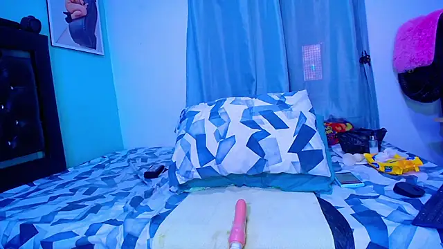 Snapshot of cristinapuerta- chatting on January 28, 2025, 7:53 pm cristinapuerta- online show from January 28, 2025, 7:53 pm