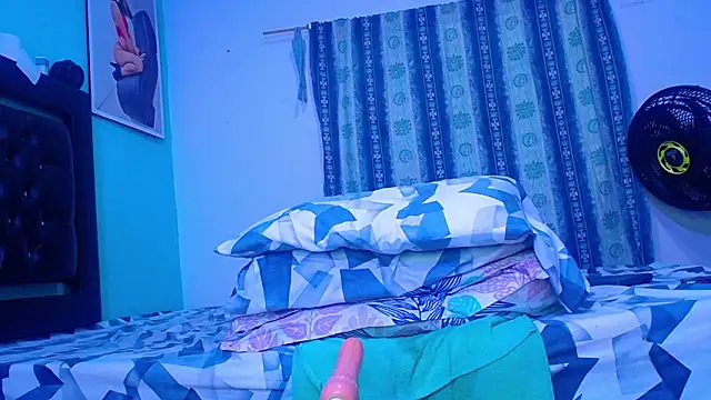 Snapshot of cristinapuerta- chatting on December 28, 2024, 8:25 pm cristinapuerta- online show from December 28, 2024, 8:25 pm