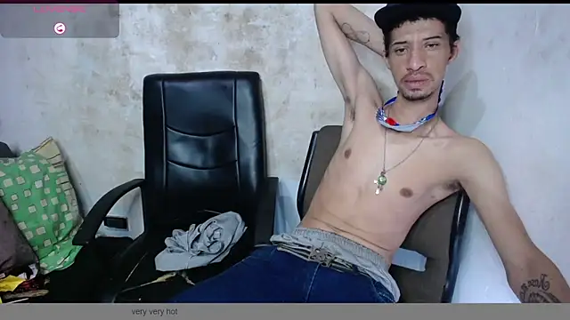 Snapshot of master_and_sumisse chatting on December 1, 2025, 11:38 pm master and sumisse online show from December 1, 2025, 11:38 pm