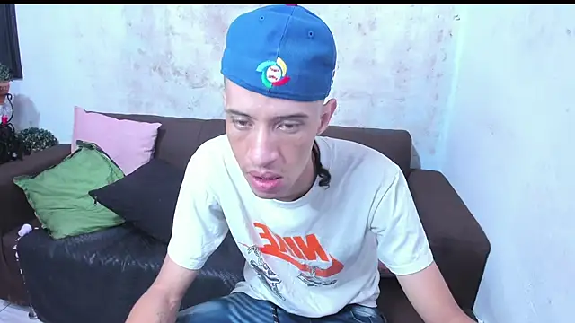 master and sumisse online show from March 19, 2026, 3:28 am