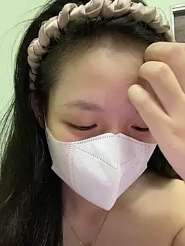 minmin2kk5 online show from October 19, 2025, 1:41 am