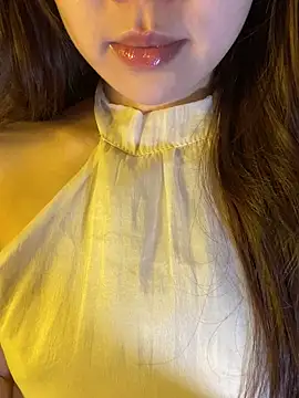 minmin2kk5 online show from May 1, 2026, 3:50 pm