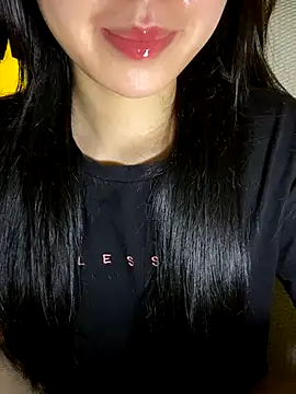 minmin2kk5 online show from December 2, 2025, 1:17 am