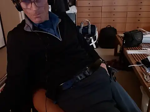 Richard Dixon online show from March 21, 2025, 8:50 am