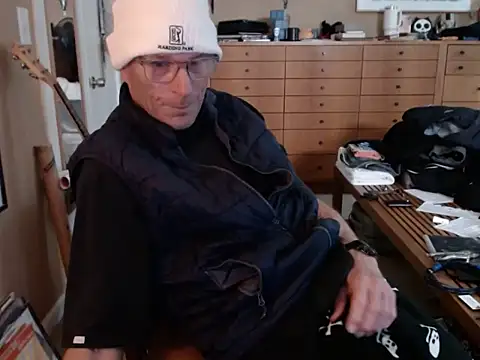 Richard Dixon online show from February 26, 2025, 6:26 pm