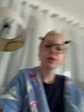 Snapshot of Livewithlucy chatting on February 6, 2026, 8:54 am Livewithlucy online show from February 6, 2026, 8:54 am