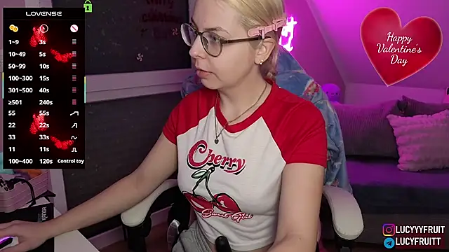 Snapshot of Livewithlucy chatting on February 17, 2026, 8:22 am Livewithlucy online show from February 17, 2026, 8:22 am