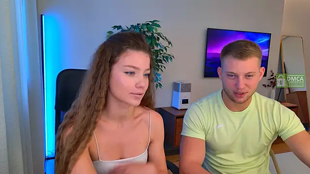 Snapshot of Jony_and_Jessica chatting on July 11, 2026, 4:02 am Jony and Jessica online show from July 11, 2026, 4:02 am