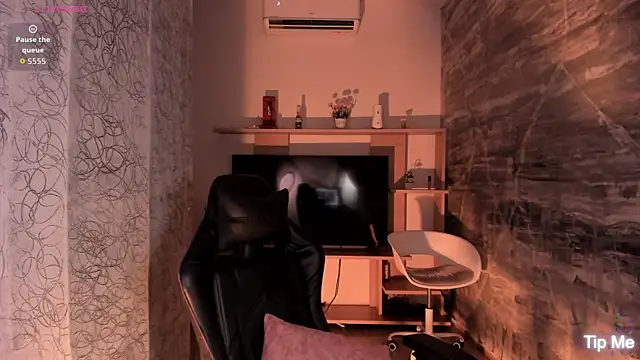 saracaball  online show from January 13, 2026, 4:38 am