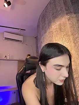 Snapshot of saracaball_ chatting on July 19, 2026, 7:06 am saracaball online show from July 19, 2026, 7:06 am
