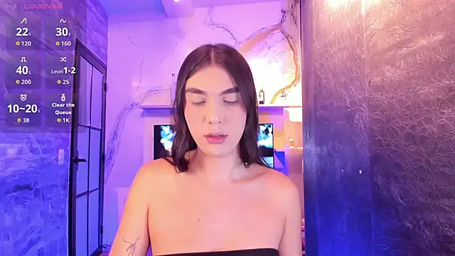 Snapshot of saracaball_ chatting on October 17, 2025, 6:28 am saracaball online show from October 17, 2025, 6:28 am