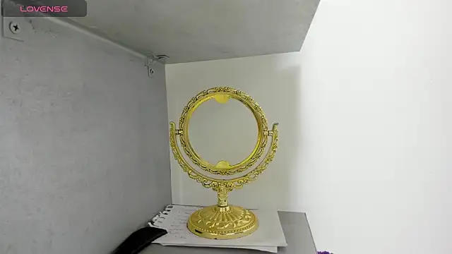 Snapshot of Cherllynn chatting on November 10, 2025, 3:17 pm Cherllynn online show from November 10, 2025, 3:17 pm