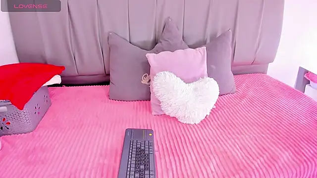 Snapshot of Cherllynn chatting on October 23, 2025, 3:32 pm Cherllynn online show from October 23, 2025, 3:32 pm