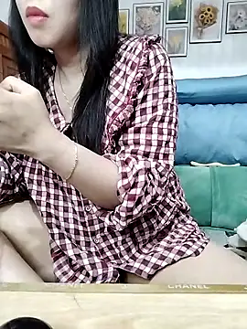 cream1299 online show from March 12, 2025, 11:54 am