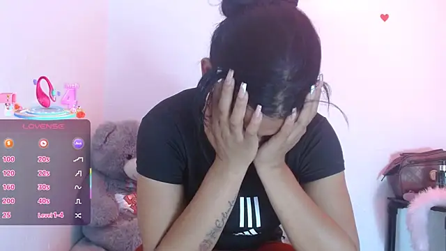 camilavagina24 online show from January 14, 2026, 2:53 pm